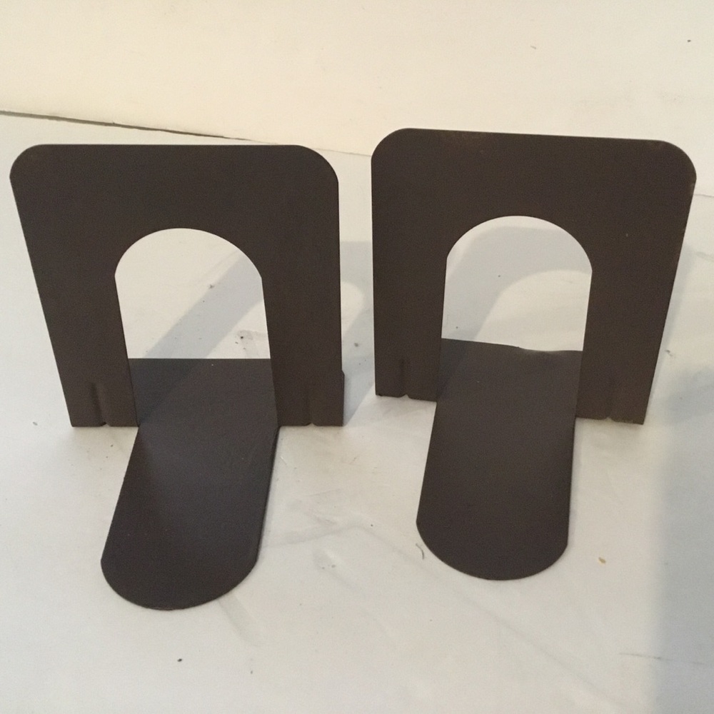 Book ends, metal brown. Set of 2